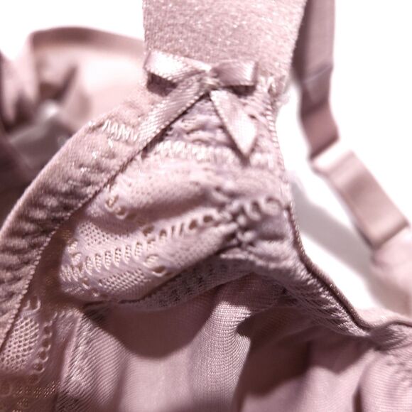 Glamorise Bra Size 42DD Light Purple Color Wireless Adjustable Straps - Picture 3 of 10